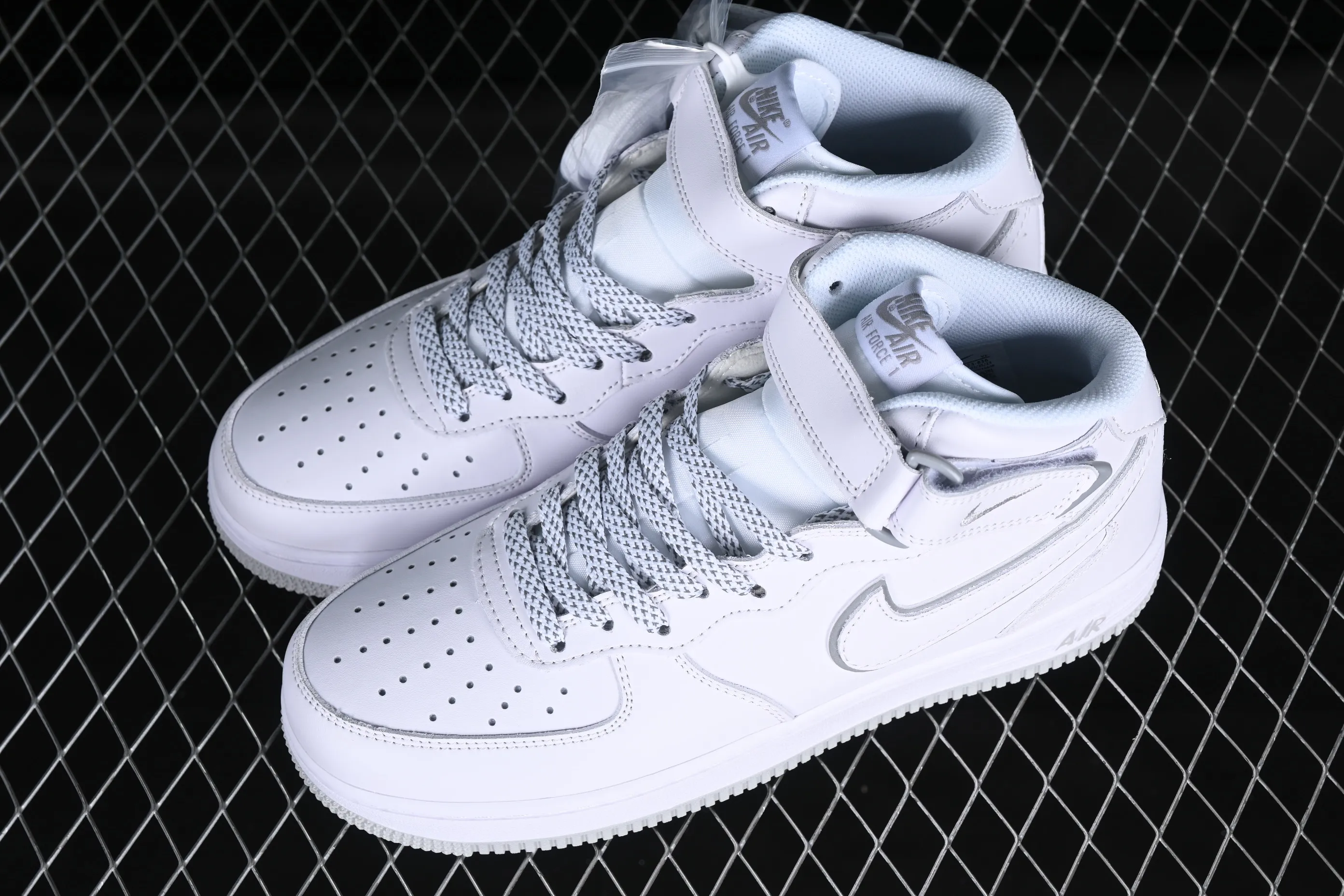 All Categories Nk Air Force 1 Air Force Series Nk Air Force 1 Mid Air Force Mid Nk Air Force 1'07 Mid Beige Silver Stars Air Force One Mid Casual Sneakers WP5623-836